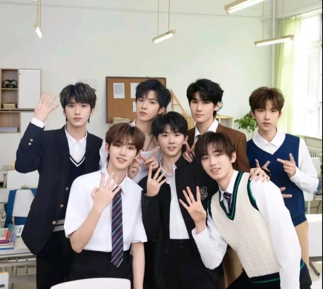 被时代少年团当成私生了哈哈哈哈哈玩雪球打闹的是谁？ 