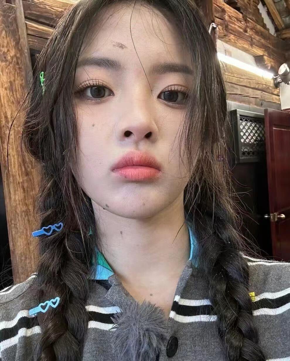 为什么她不对称 却格外好看❗️❓ ​​​