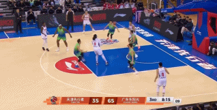 萨林杰是宏远七连胜最大功臣，篮下攻防给兜底，让后卫出手没后顾

古泽浴打徐杰，这