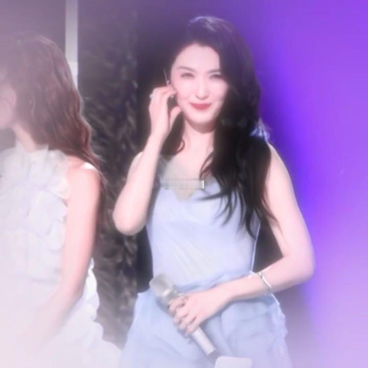 徐洁儿回应自己没人选 没人选这个开局放在别人身上可能会慌，但徐洁儿直接用雨爱把场