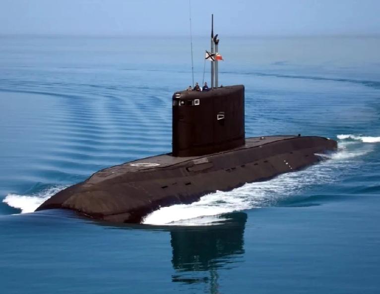 【乌军无人潜航器首伤俄潜艇，海战规则将被改写！】
 
黑海爆出重磅战事！
12月