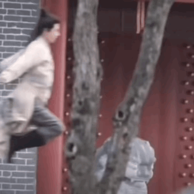 成毅这真的是经常吊威亚吗？可以说是毫无美感 ​​​