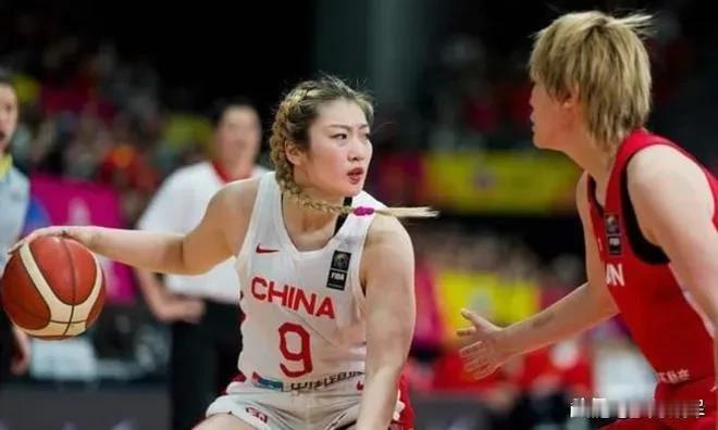 女篮争冠机率！
随着今晨女篮分组抽签结果出炉，巴黎奥运女篮争冠呈现新机率：
1.