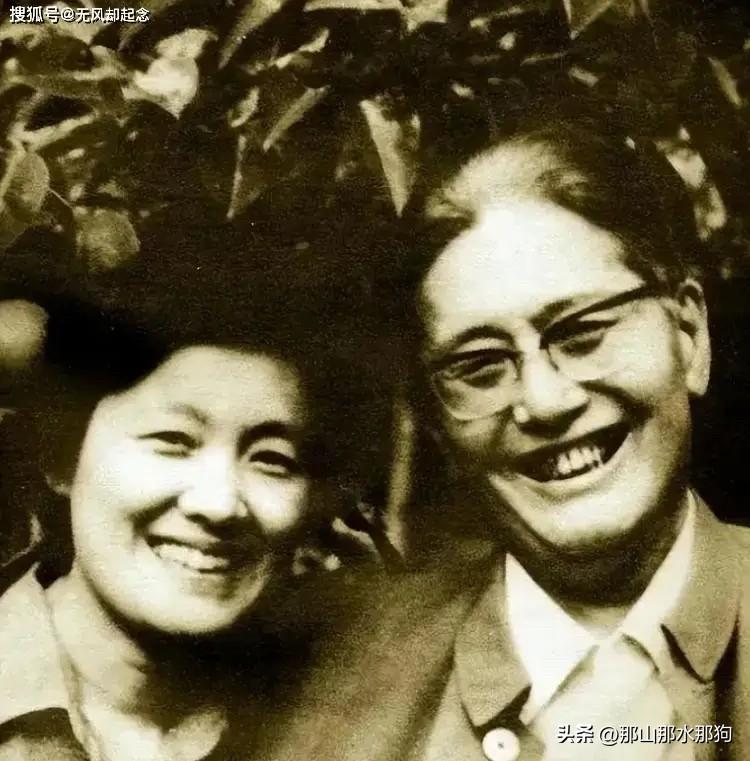 洪晃的第一次和美国老公的婚姻很任性，她说她的第一次婚姻伤害了母亲章含之和继父乔冠