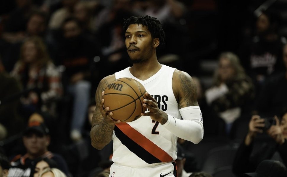 开拓者队内记者：乐福被反复尝试但始终低效，斯普利特为何不多用杨瀚森呢？ 