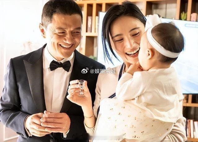 这姑娘跟着他未曾享过福，不过应该也是开心过的吧！分开也好！海哈金喜是个坚强的姑娘