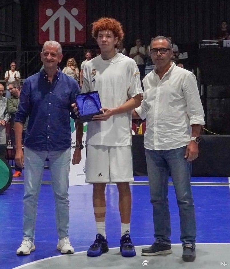 皇马青年队美国后卫Rhys Robinson(2010-196cm-SG/SF)