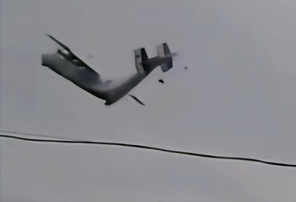 最近俄罗斯伊万诺沃州的上空上演惊魂一幕，一架服役近 50 年的安-22巨型运输机