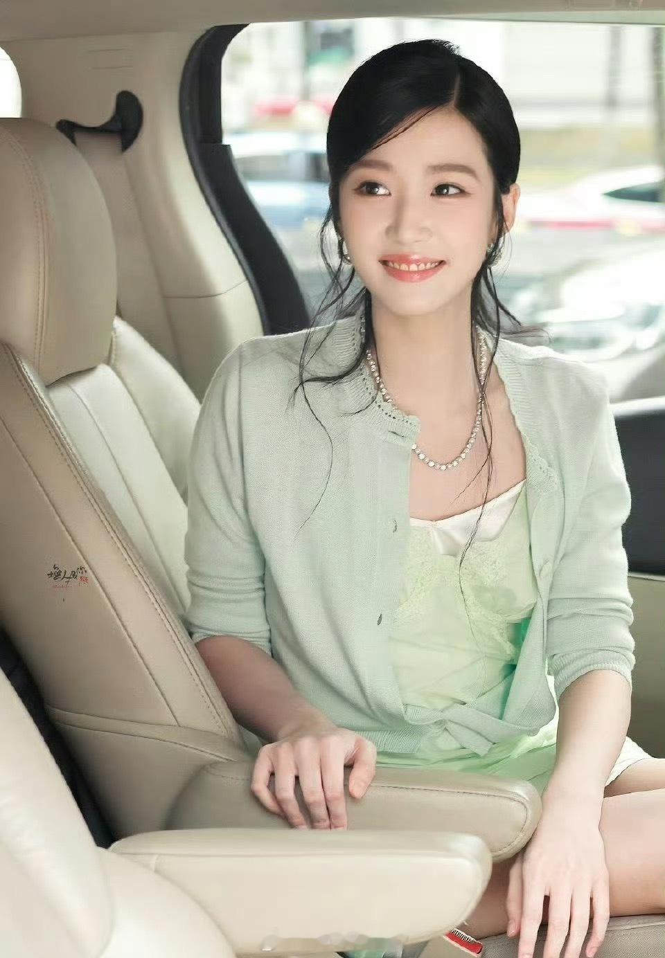 卢昱晓你好星期六上班路透！萌啊萌啊 ​​​