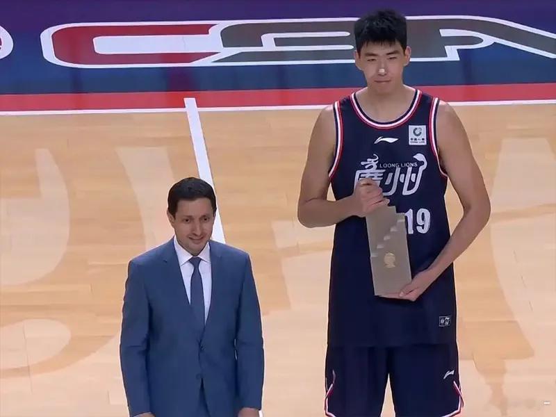 【徐昕引起NCAA诸多名校关注】美记Mark Zanetto发文：徐昕CBA赛季