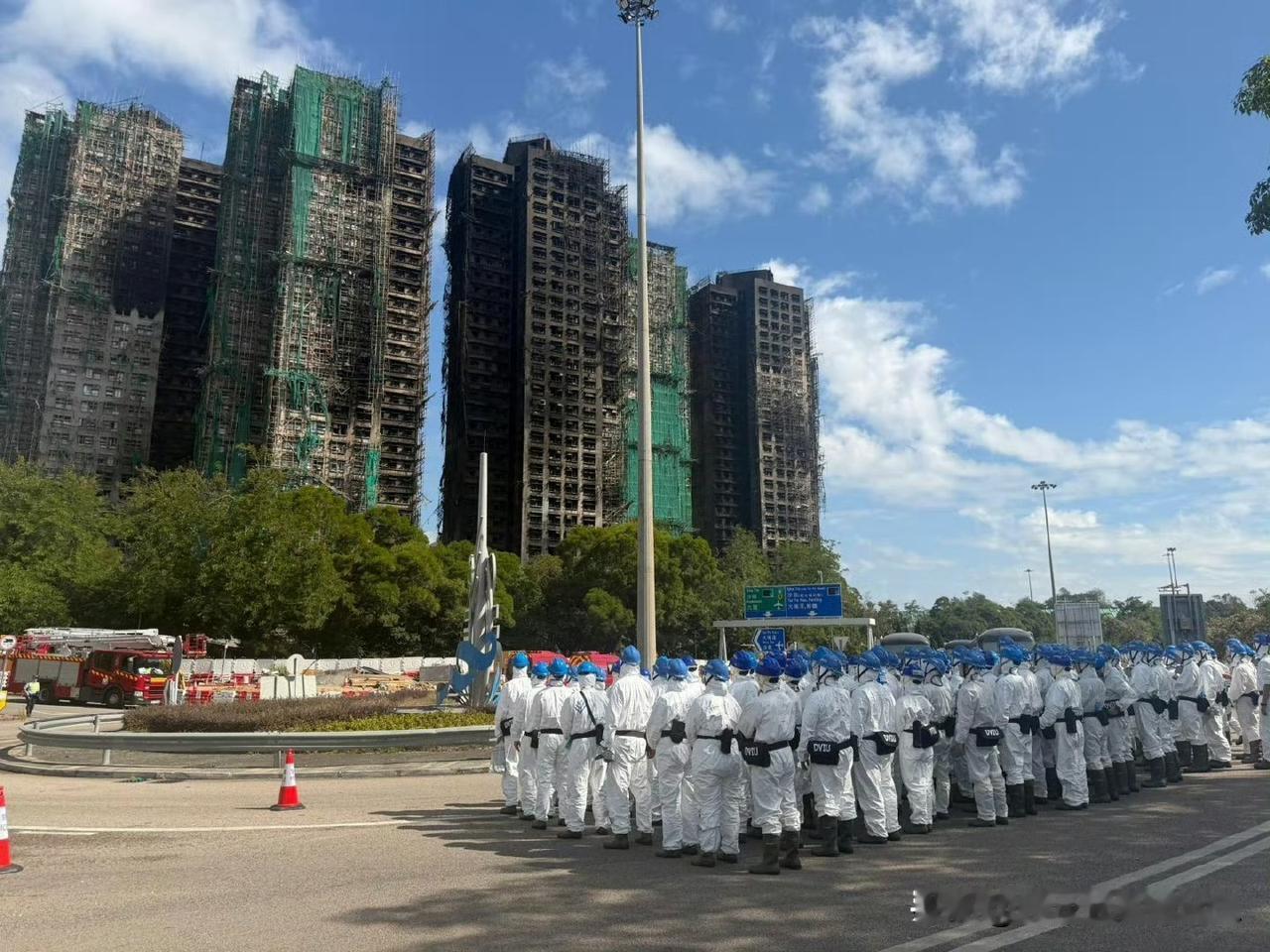 他们平时都是CID，他们同时是香港警方灾难遇害者辨认组成员，一旦召集他们，意味着