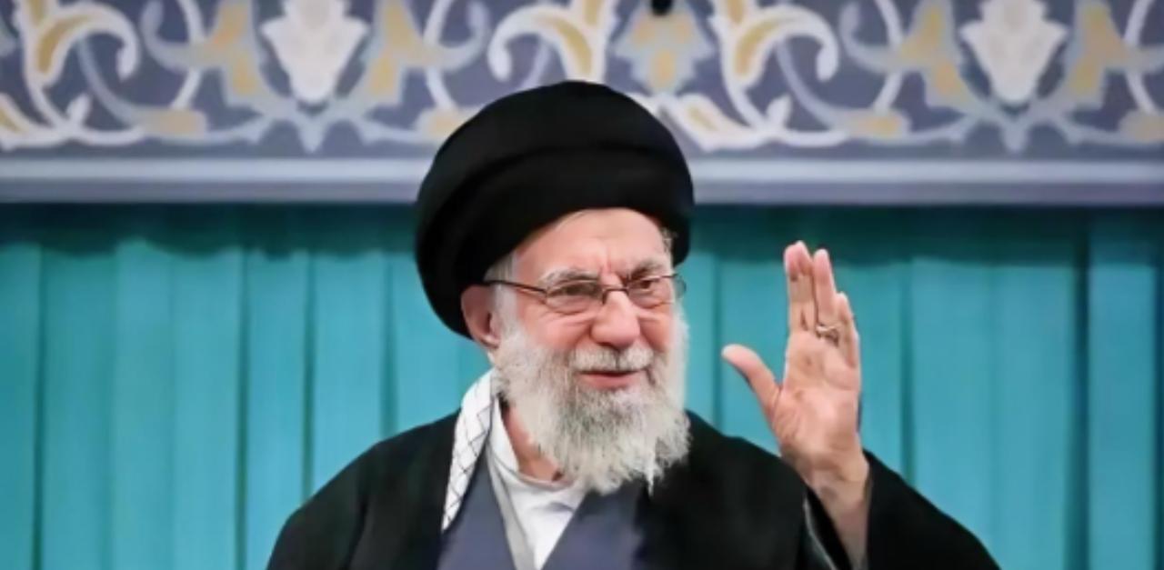 3 月 4 日，伊朗方面突然发布消息：原定于当晚在伊玛目霍梅尼清真寺举行的哈梅内