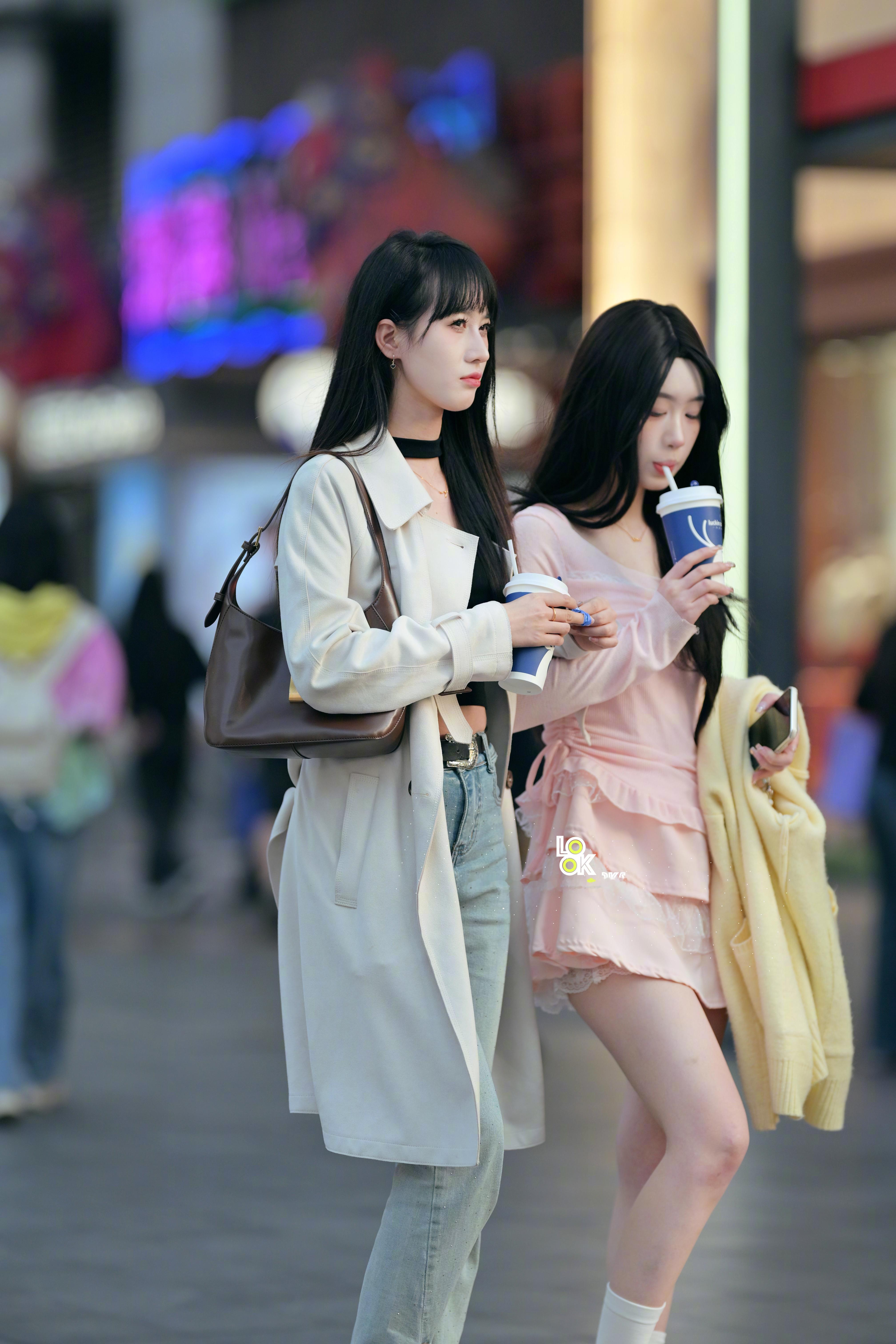 半身侧面特写来一张 