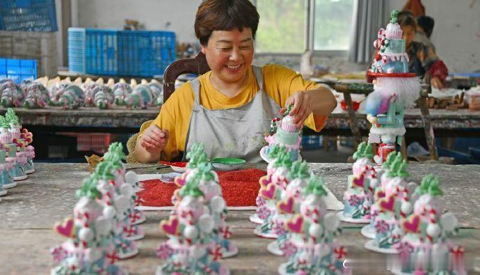 台州仙居上张乡以工坊赋能乡村全面振兴乡村共富工坊落地生根，吸纳村民就近就业，发展