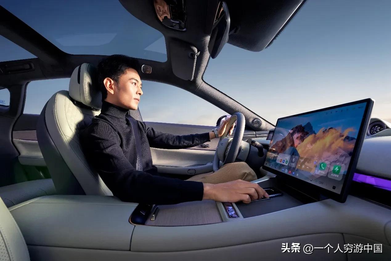 经常有朋友后台私信我，问自驾游买什么车合适？以我个人经验来看选车主要有两点：一是