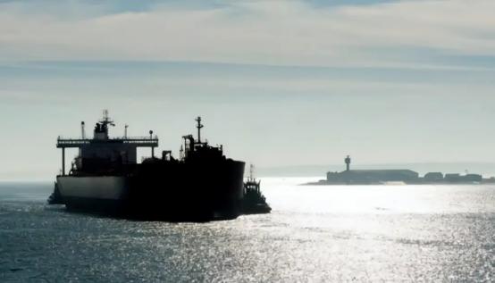 出现罕见一幕，多艘俄商船停在黄海，印度不敢要的，俄半价卖中国
 
要弄明白这事儿