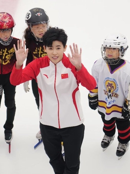 范可新清华大学演讲 四战冬奥的老将走进清华，用坚守与热爱传递体育力量，无体育不清