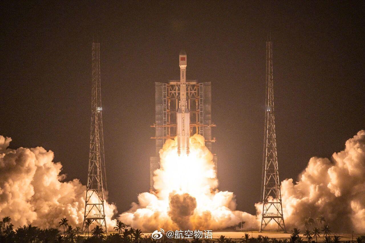早上我国在文昌完成了年度最后一次航天发射。全年入轨发射92次，成功90次（去年6