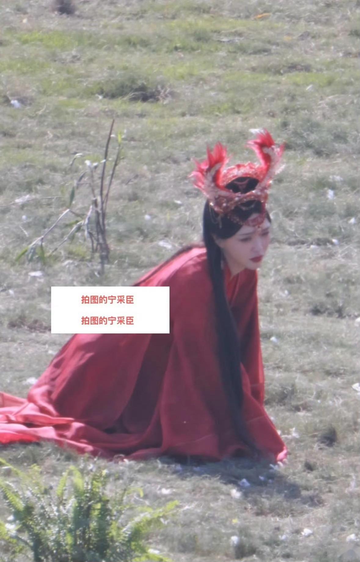 唐嫣念无双婚服路透🈶️，好美的糖糖，你们觉得这个造型怎么样[哇] ​​​