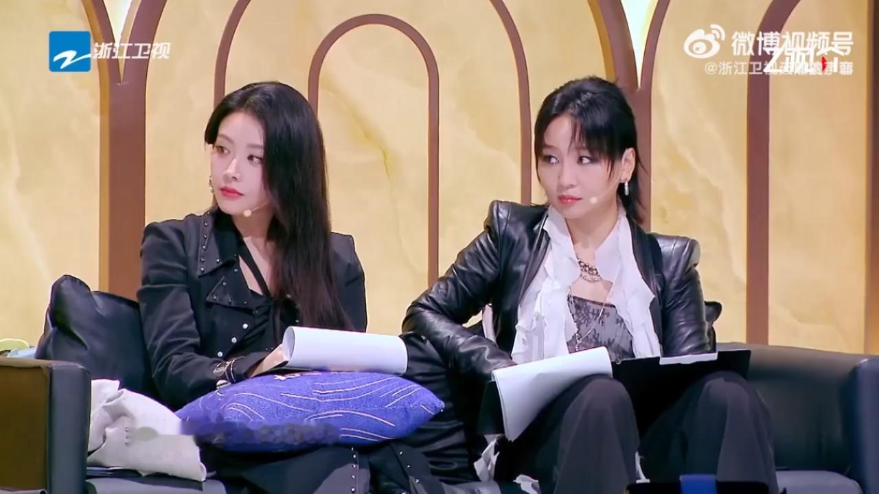 梁源为黄子弘凡发声梁源为黄子弘凡吵起来了专业看法产生分歧，乐评指出黄子弘凡过度注