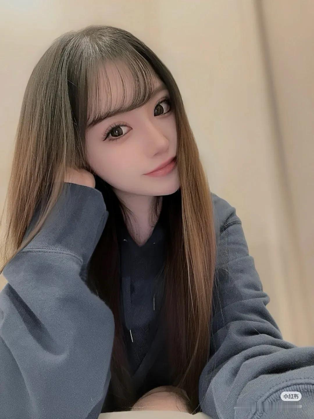 话说日本近几年就推出了许多颜值和气质都相当不错的新晋博主，而KisaKi就是其中