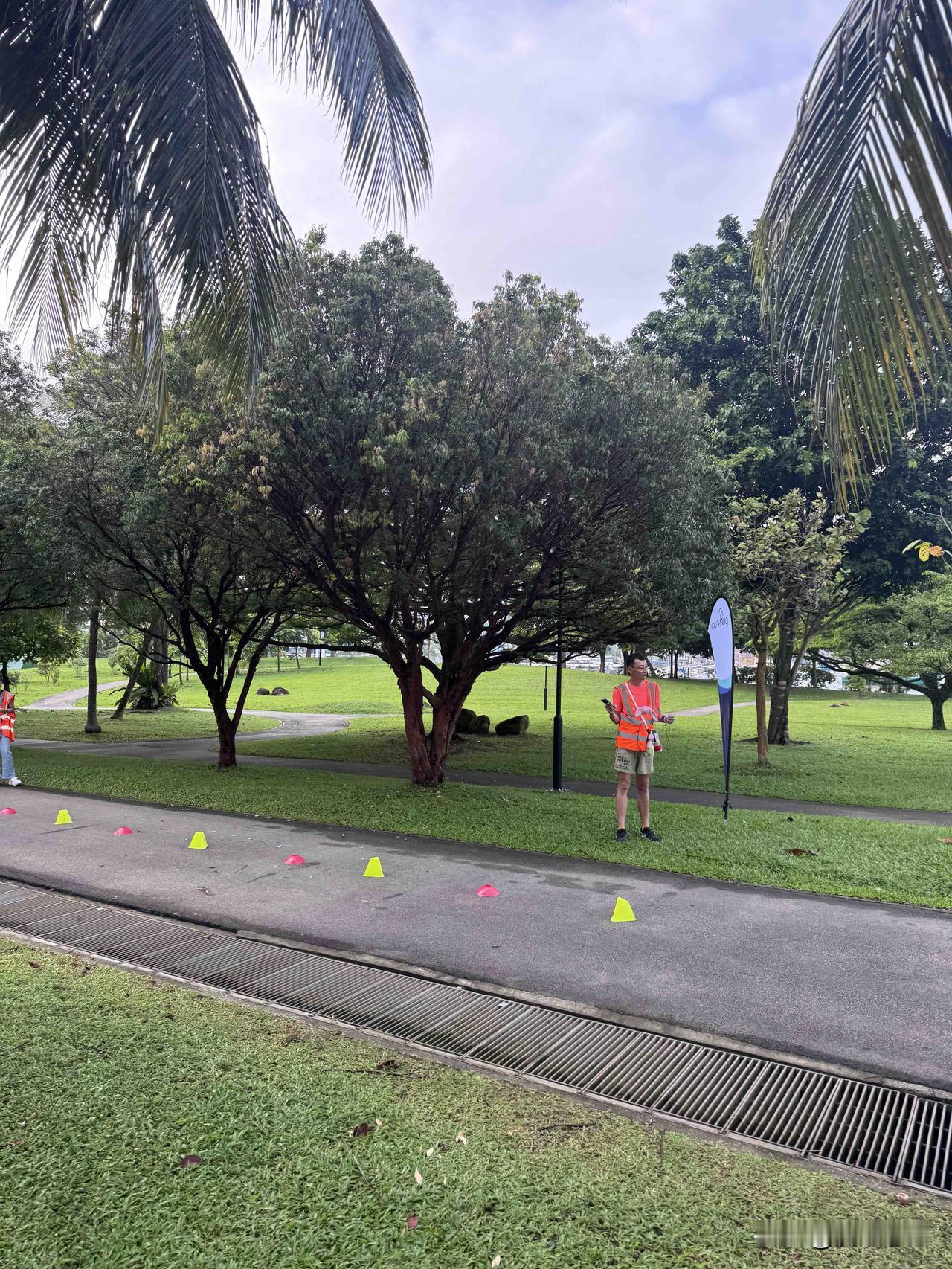 20251227 
昨晚，小儿子给我发信息，说今天一早要去参加每周六固定举行的 