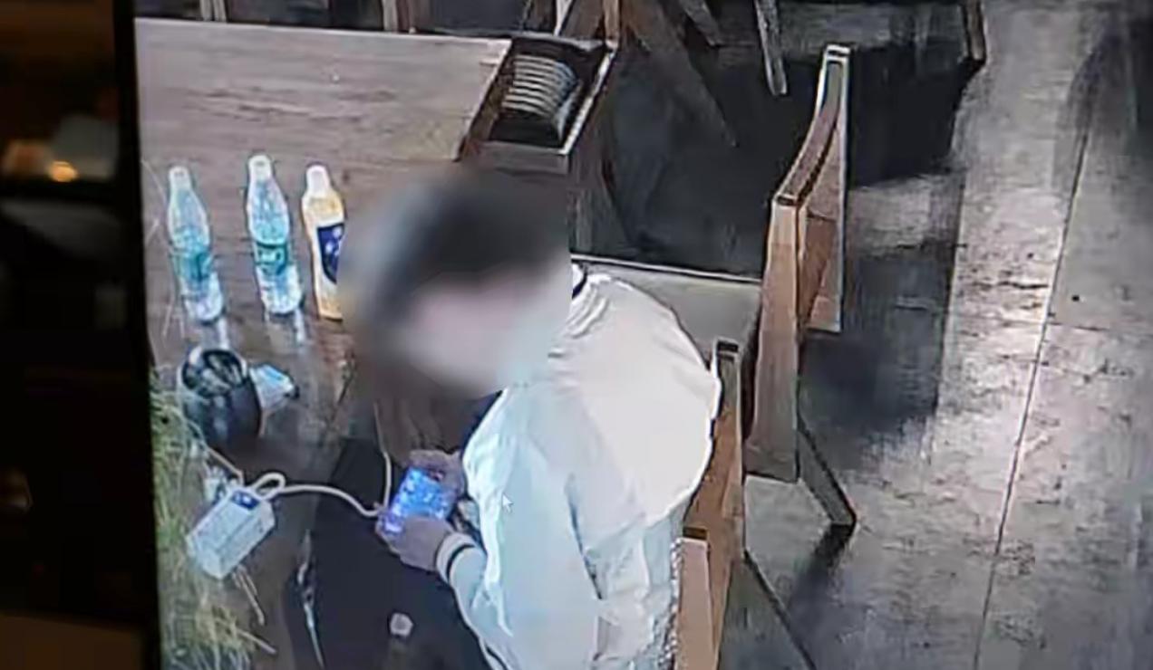 “谁占理？”5月13日黄河新闻网吕梁报道，贵阳一名17岁小伙在汉堡店打工14天，