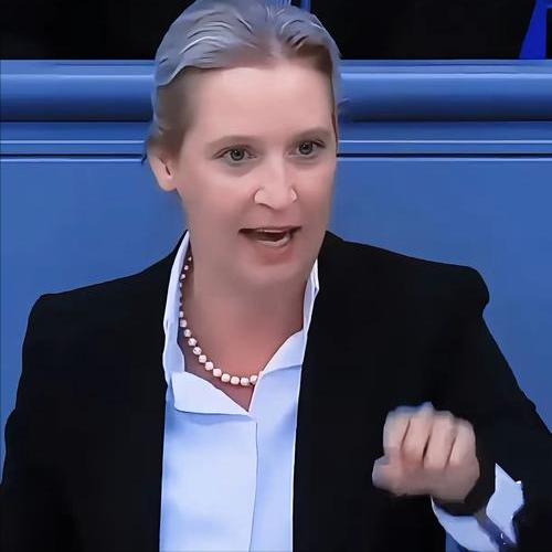赛前狂言 "小国不配"，结果自己首轮出局！德国外长的傲慢，换来了德国外交史上最惨