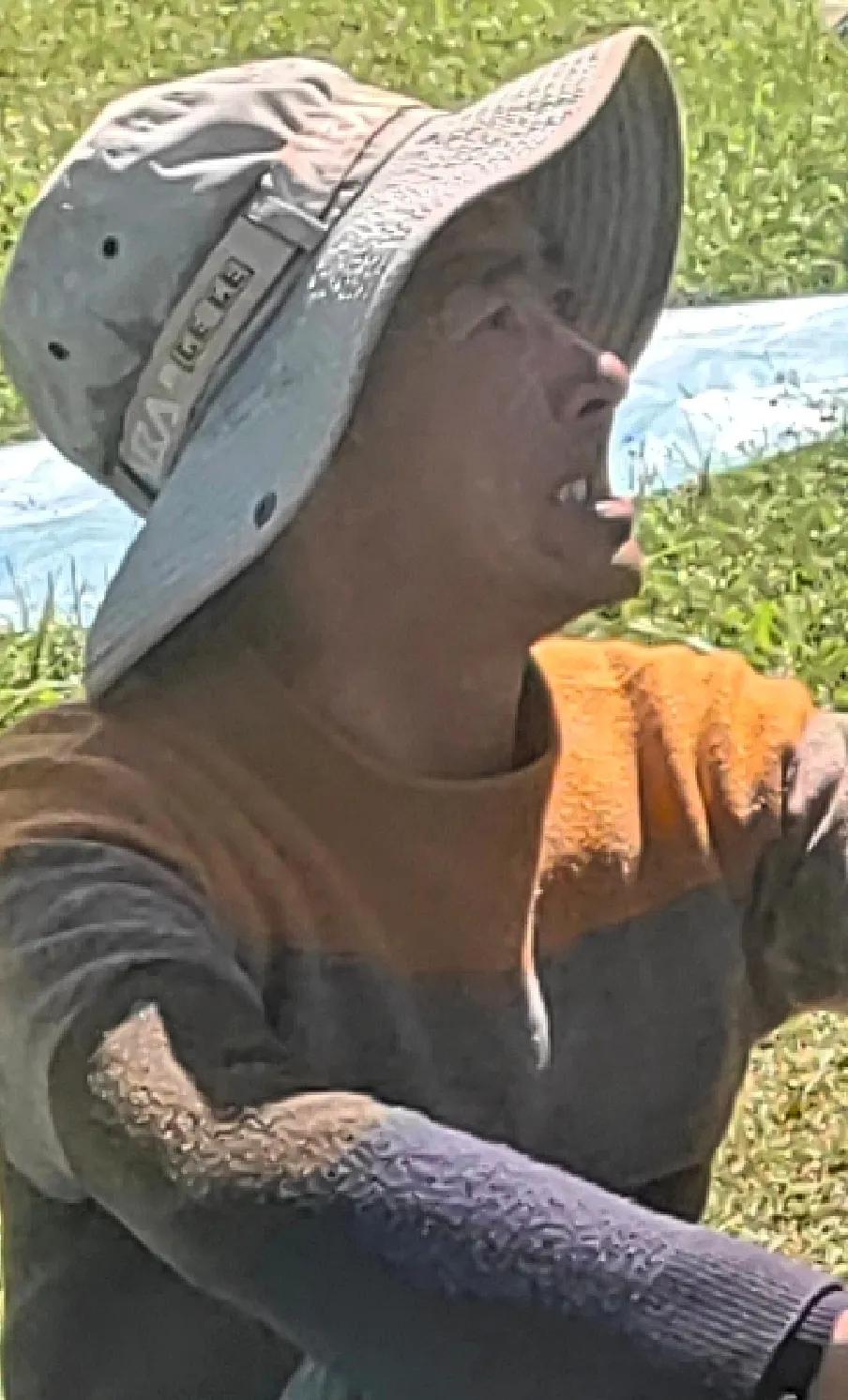 现代放牧人的生活~
最近到青海西宁近郊的大山里去浪山野炊，偶遇了一位真正意义上的