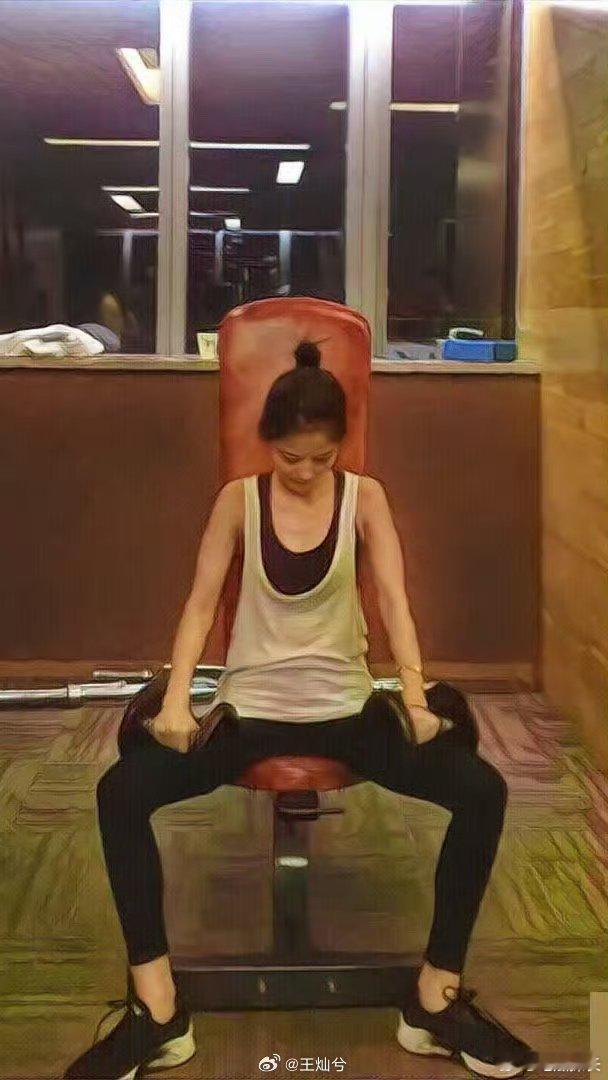 王灿最瘦的时候75斤杜淳妻子最瘦的时候75斤王灿最瘦的时候75斤，还是现在饱满点