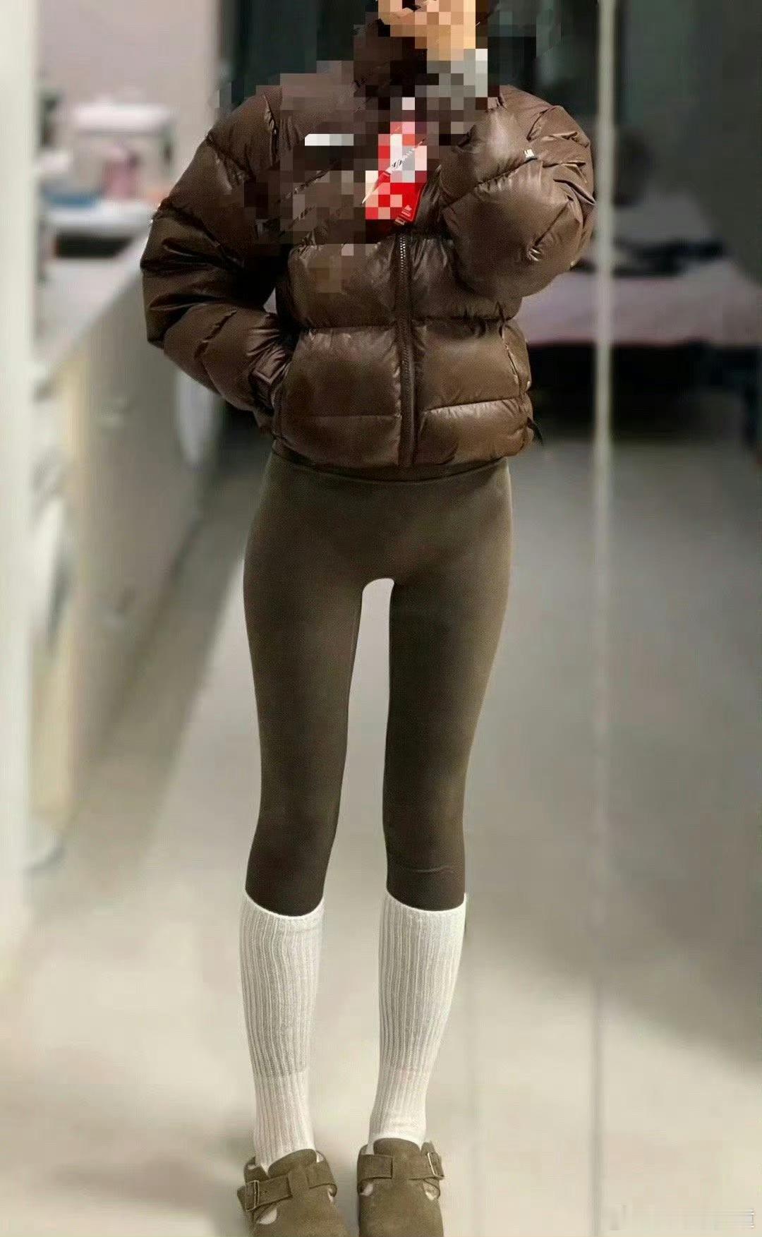 男朋友说我穿的像个暴露狂。。。。。 ​​​