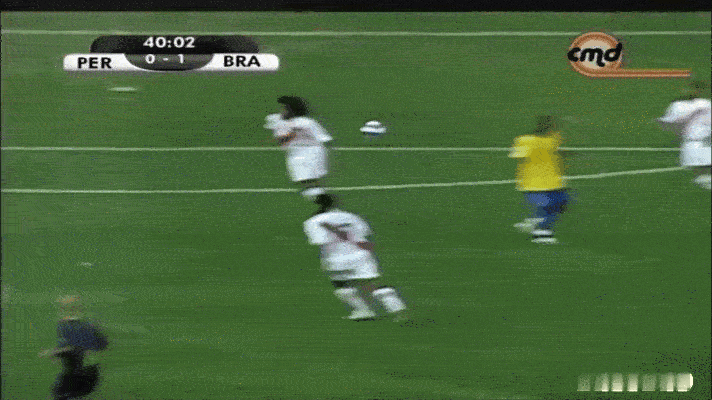 卡卡【GIF】2007年11月19日世界杯预选赛南美区第三轮，巴西客场1-1战平