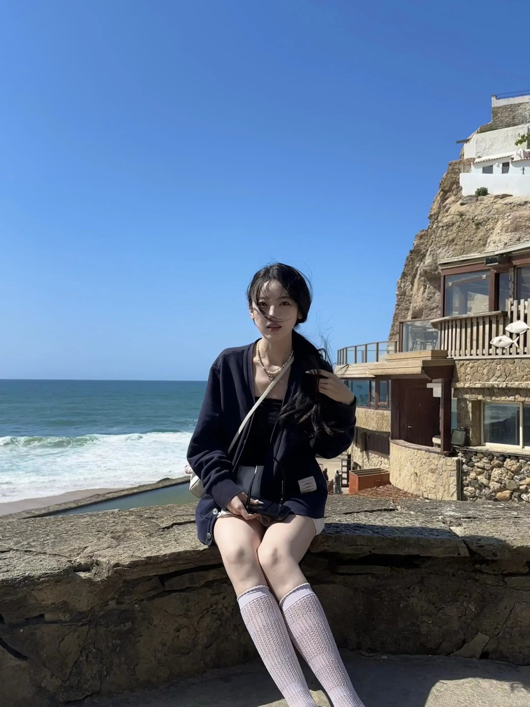 我的身体里的火车从来不会错轨 所以允许大雪 风暴 泥石流和荒谬