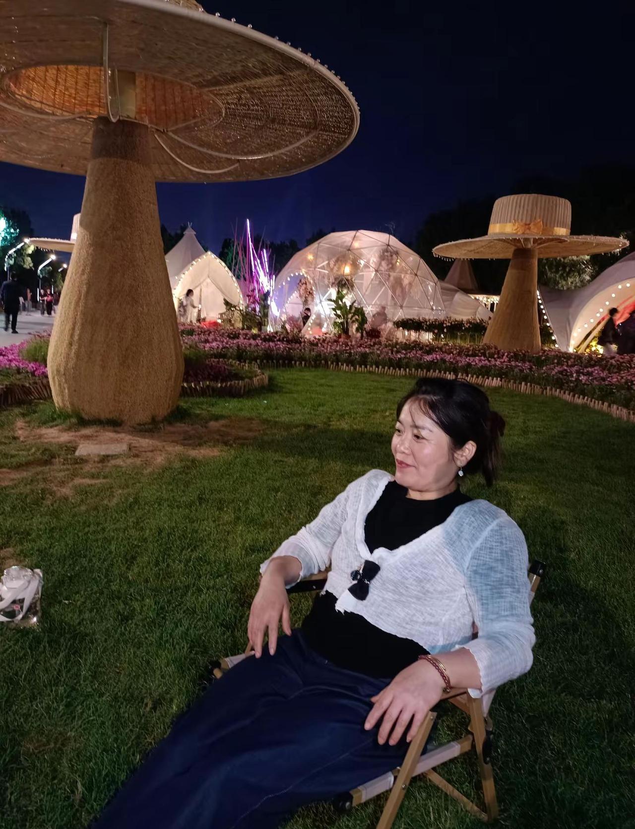 只想把自己养的越来越快乐平静，其它的都不太敢兴趣！