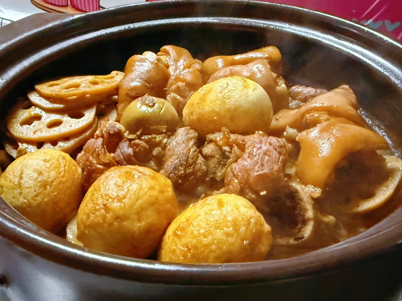 我的今日状态：😁轻松愉快
我这里的天气：🌤️多云  6-12度
㊗️头条女同