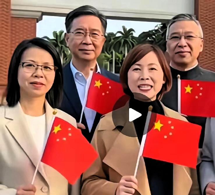 台大教授深情喊话大陆同胞：台湾是中国的，我们盼回家，盼统一！
 
大陆的兄弟姐妹