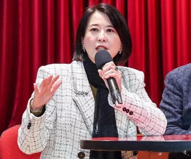 台岛所谓“国民党立委”王鸿薇今天上午表示，赖清德所谓“民进党团”喊话“释宪”是别