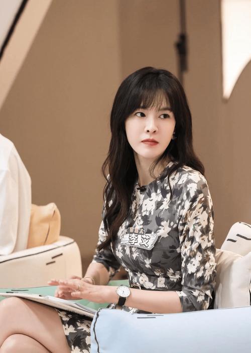 40岁，亦能绽放生育黄金光芒

传统观念里，生育似与年轻紧密相连。但李艾直言，4