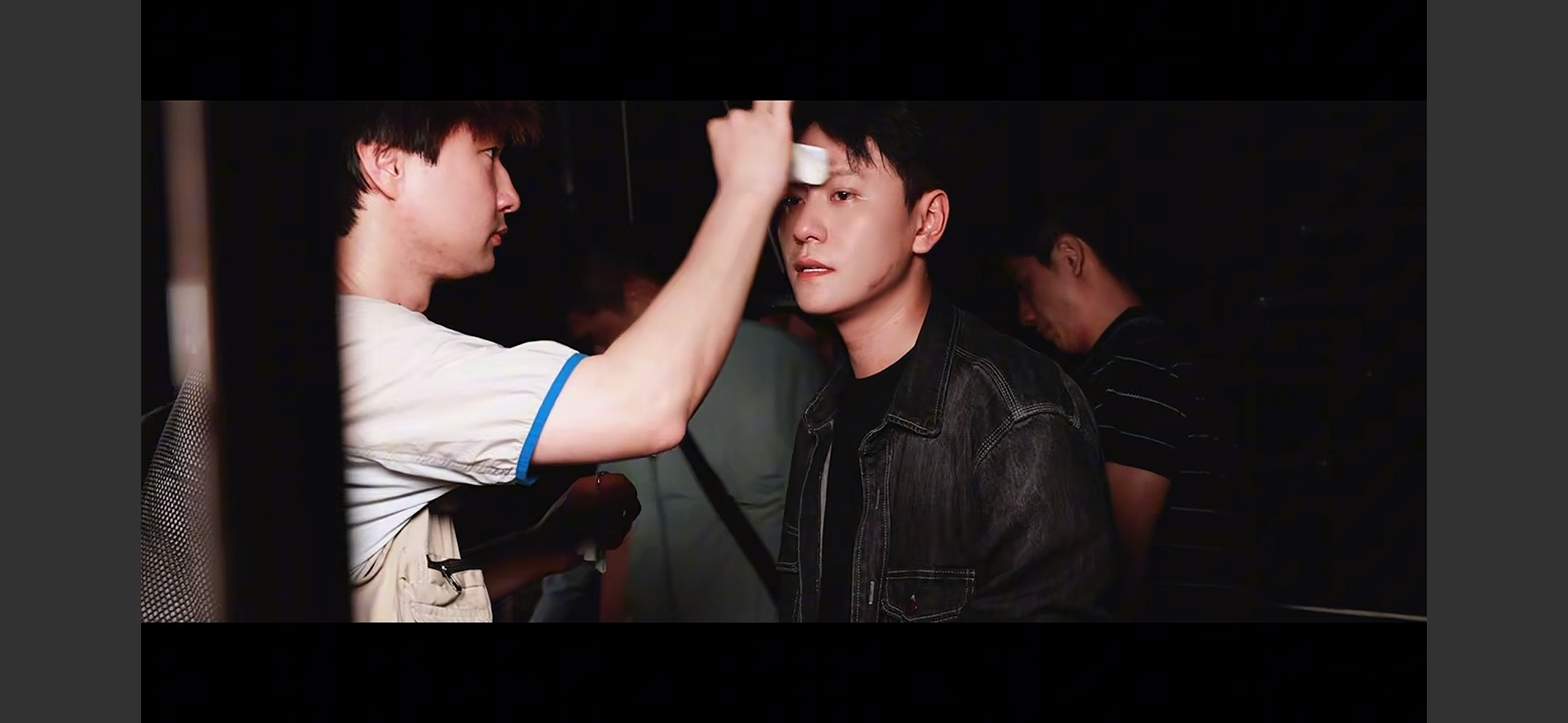 我又爱了 工作中这么有魅力的秦俊杰