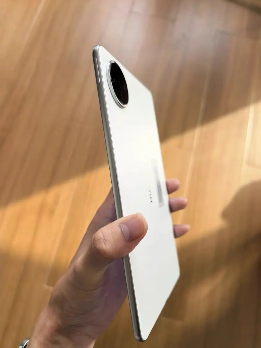 华为pad mini安排上了，真挺小啊😆  华为MatePad mi...