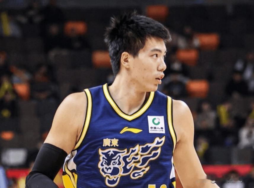 广东太难了，焦伯乔潜力赛受伤，太不值得了




广东大胜天津，第五节潜力赛，焦