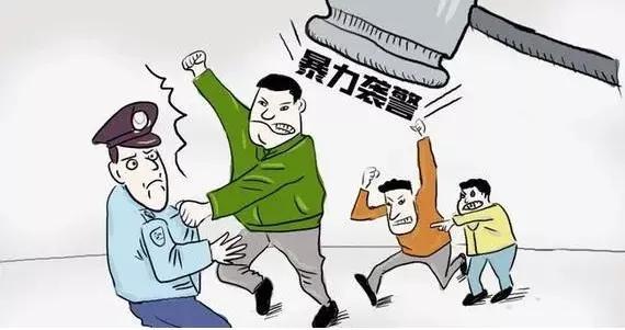 河南新乡，一网上逃犯因涉嫌虚假诉讼罪藏匿于某公司，在调查清楚后，警方组织9名帽子