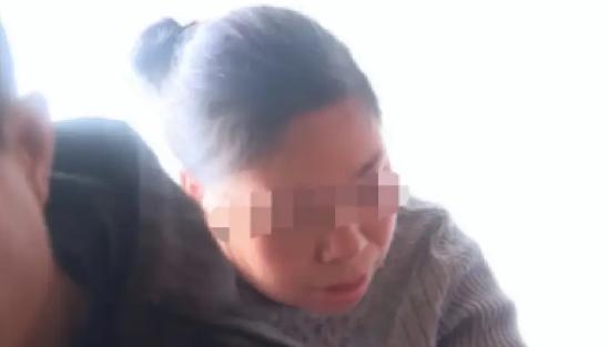 1987年，一浙江男子在工地上受伤，丧失了性功能，不久后妻子就失踪了，他疯狂寻找