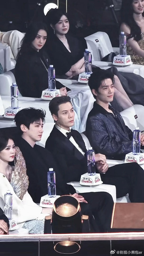 天啊，内娱好权威的几张脸都在这儿了肖战，陈伟霆，白敬亭，白鹿，蒋欣都好帅，好漂亮