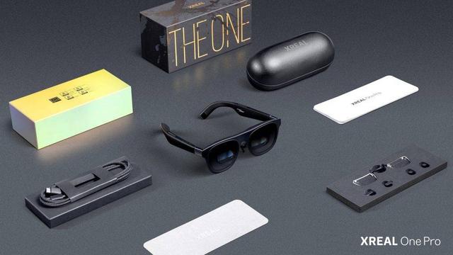 XREAL One Pro 上手：你的隨身 IMAX，這次不用仰望