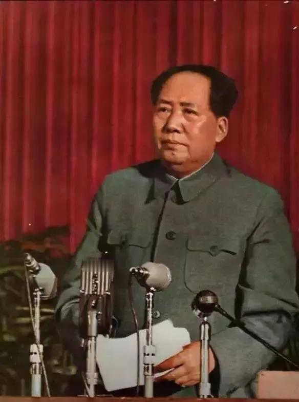 毛主席的哪句名言最让你铭记“人不犯我，我不犯人，人若犯我，我必犯人。”毛主席的这