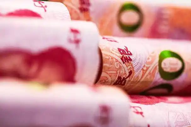 [微风]中国债务余额突破百万亿引发全网热议！破除财政危机谣言，看懂中美日真实债务