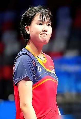 姜依依还没有能力与张本美和叫板？姜依依是国乒冉冉升起的新星，被寄予厚望。不少球迷
