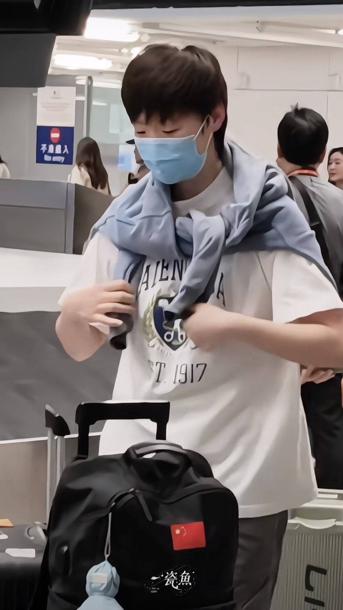 研究穿搭这方面~😼 