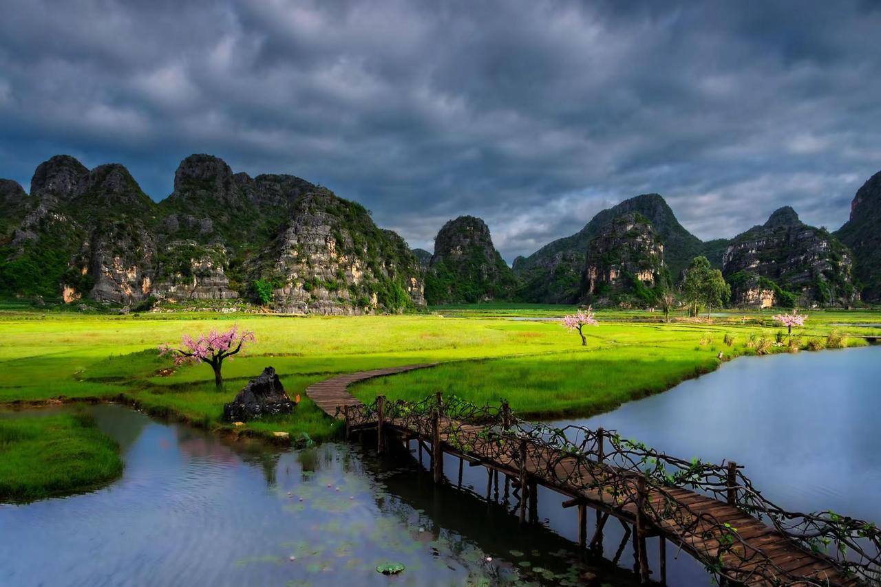 普者黑。普者黑三生三世拍摄地普者黑 山水间的诗意画卷 风景如画的普者黑 山水间的
